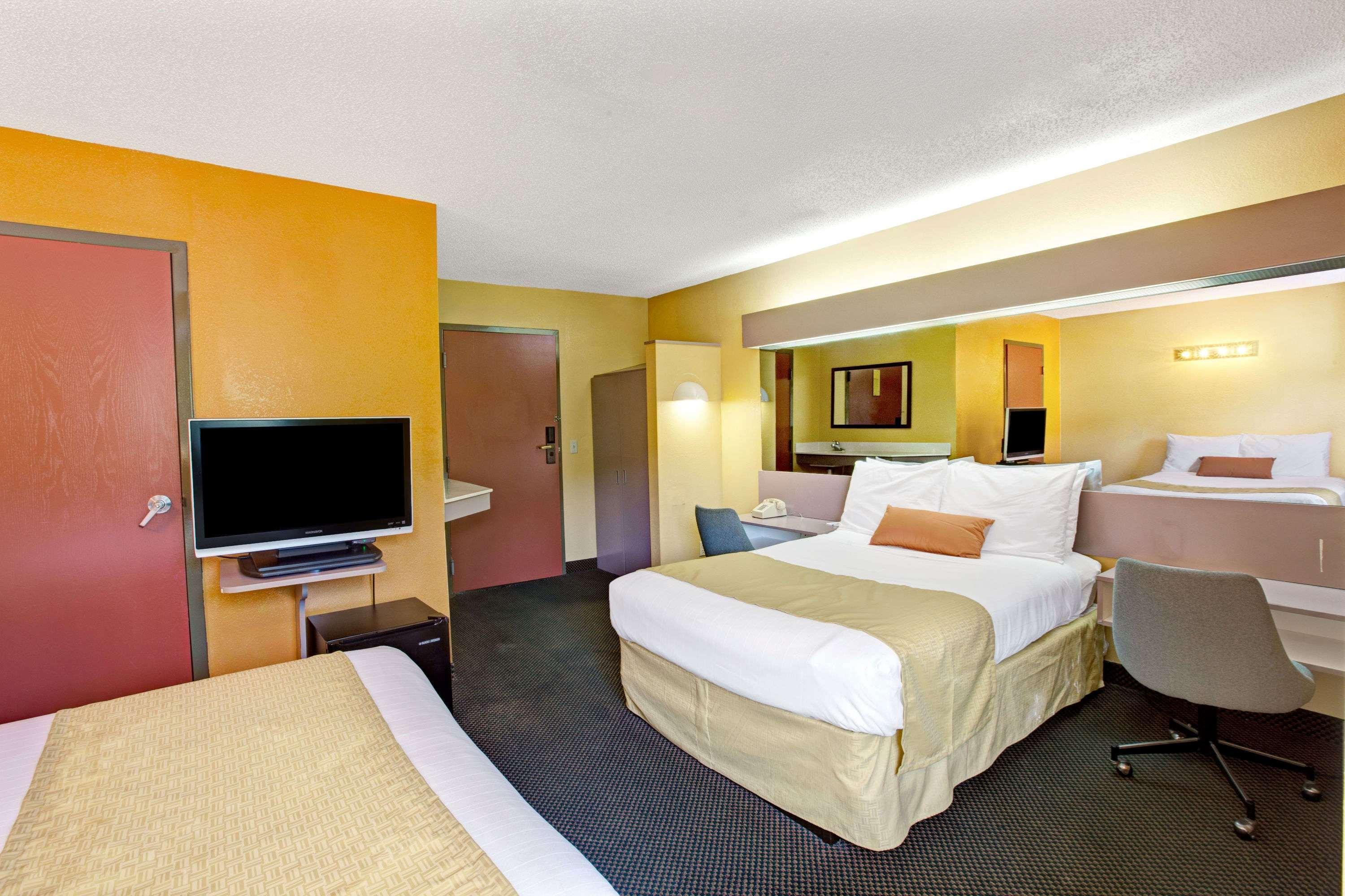 Microtel Inn & Suites By Wyndham Гатлинбург Экстерьер фото