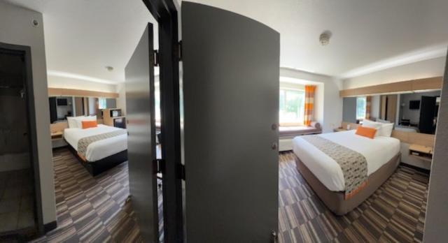Microtel Inn & Suites By Wyndham Гатлинбург Экстерьер фото