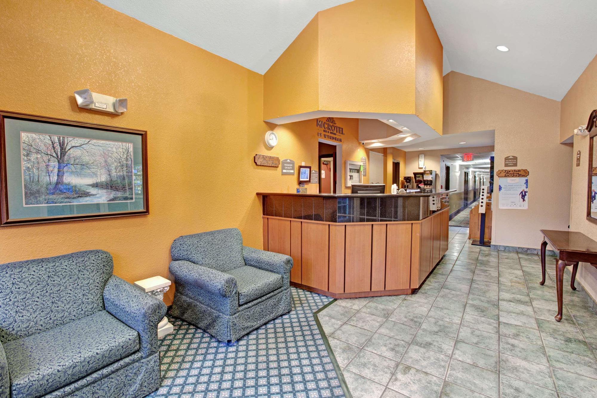 Microtel Inn & Suites By Wyndham Гатлинбург Экстерьер фото
